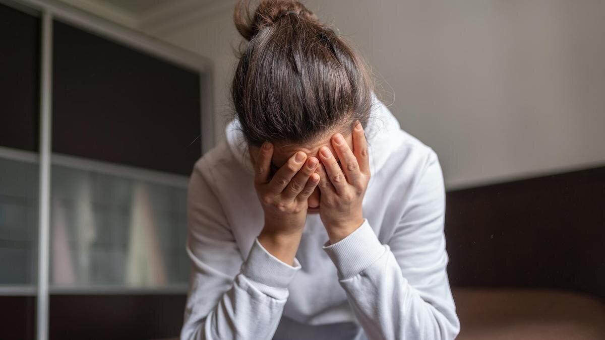 Леонид аркадьевич якубович мем. Расстраивать. Не огорчайте леонида аркадьевича. Леонид аркадьевич не расстраивай. Сначала расстроился.