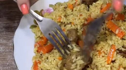 плов в мультиварке со свининой. плов из свинины. вкуснейший плов из свинины. плов в светофоре. свинина с рисом.