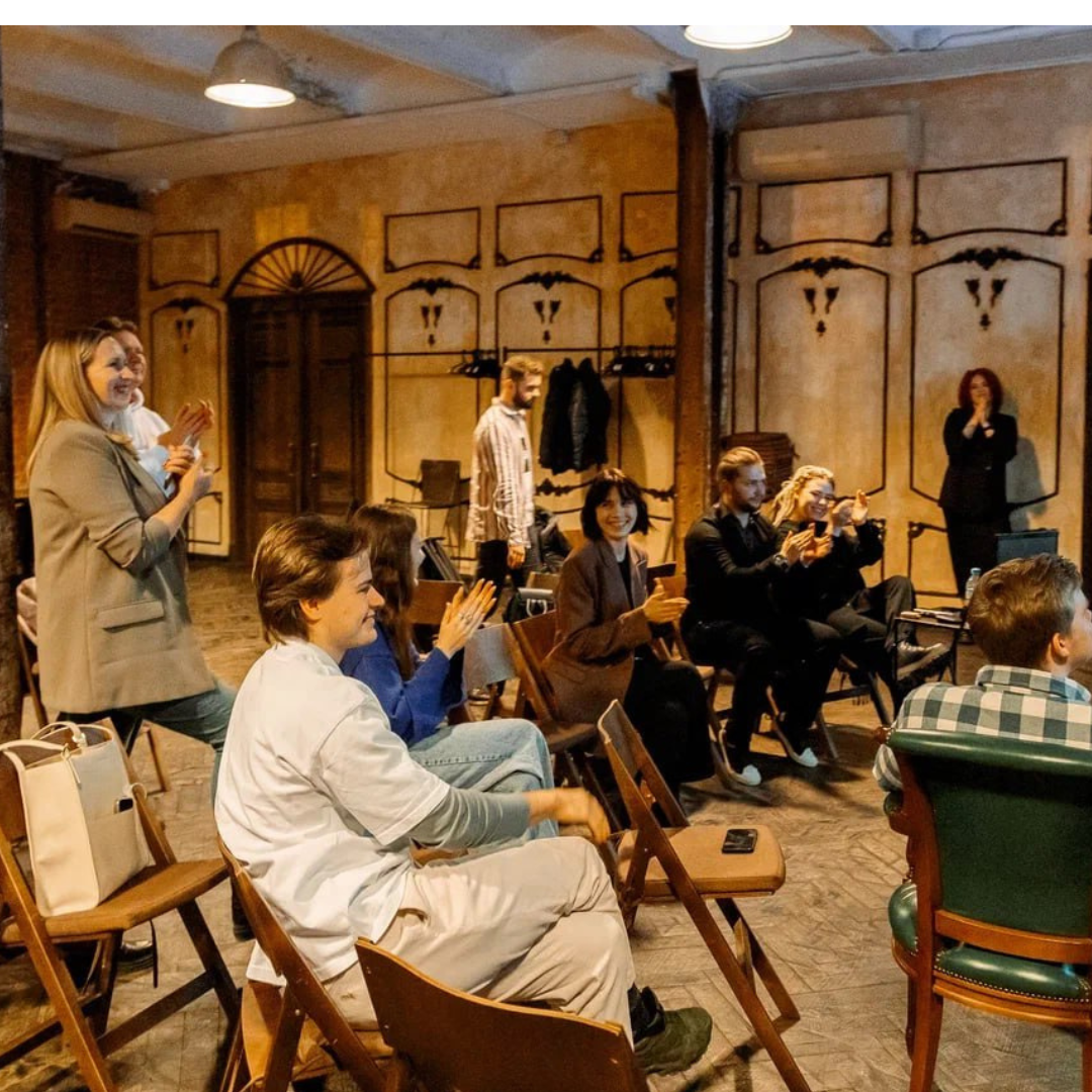 живи работой меня забудь. цитаты про одиночество. афоризмы про отдых. жизнь это не только работа. живи работой меня забудь.