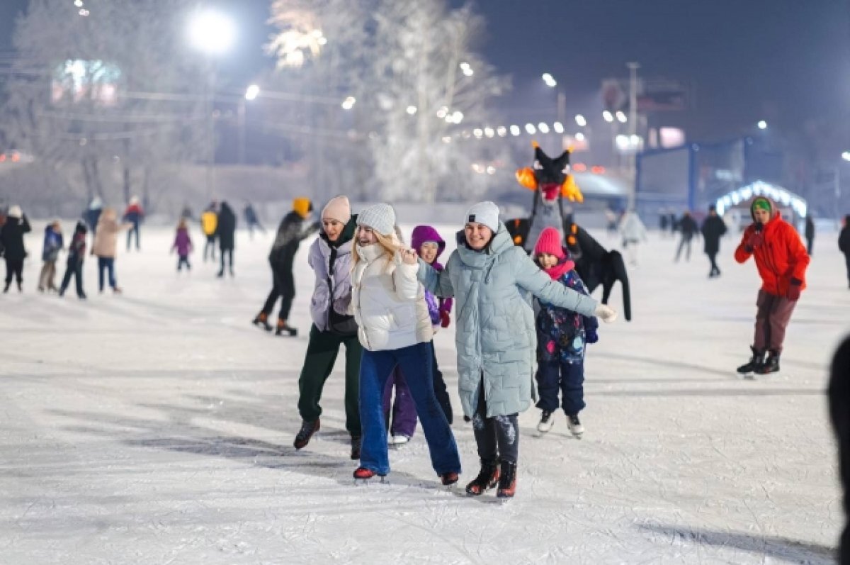    Каток на острове Татышев в Красноярске попал в десятку самых красивых