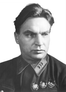  📷    Валерию Чкалову – 120 лет: Его имя носил Оренбург, а памятник – символ города Белов Михаил Александрович