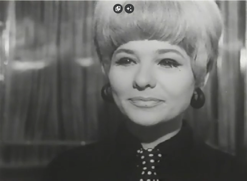 Кадр из фильма "Карточный домик" (1968)