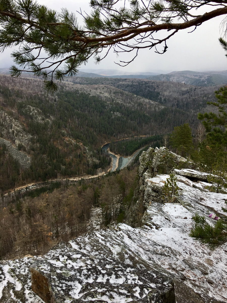 Существует ли настоящая любовь. Цитата беста. В настоящей любви точки не бывает. Цитаты про весну. Эльчин сафарли цитаты.