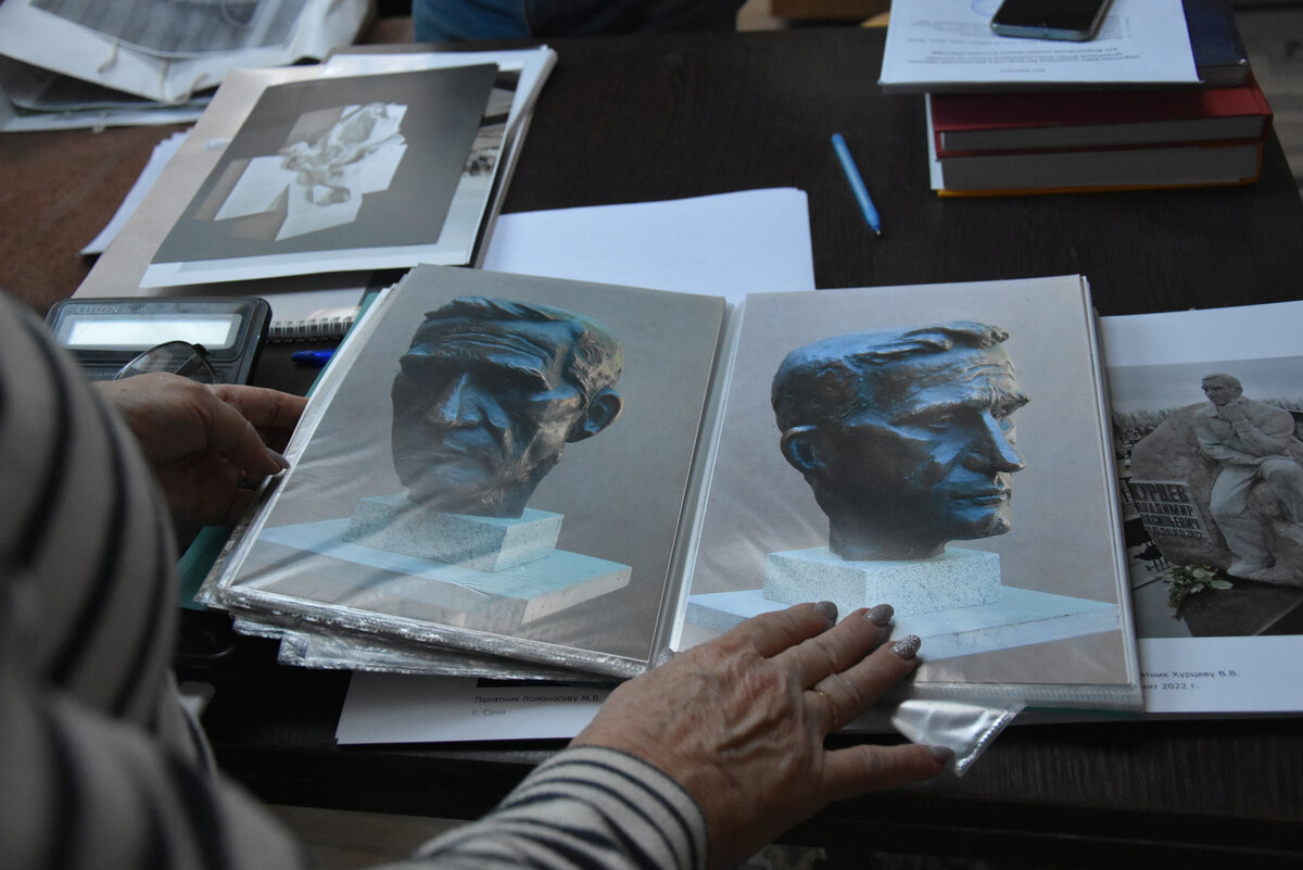 Совсем скоро, в марте этого года, у известного скульптора Георгия Прокофьевича Мясникова 70-летний юбилей.-12