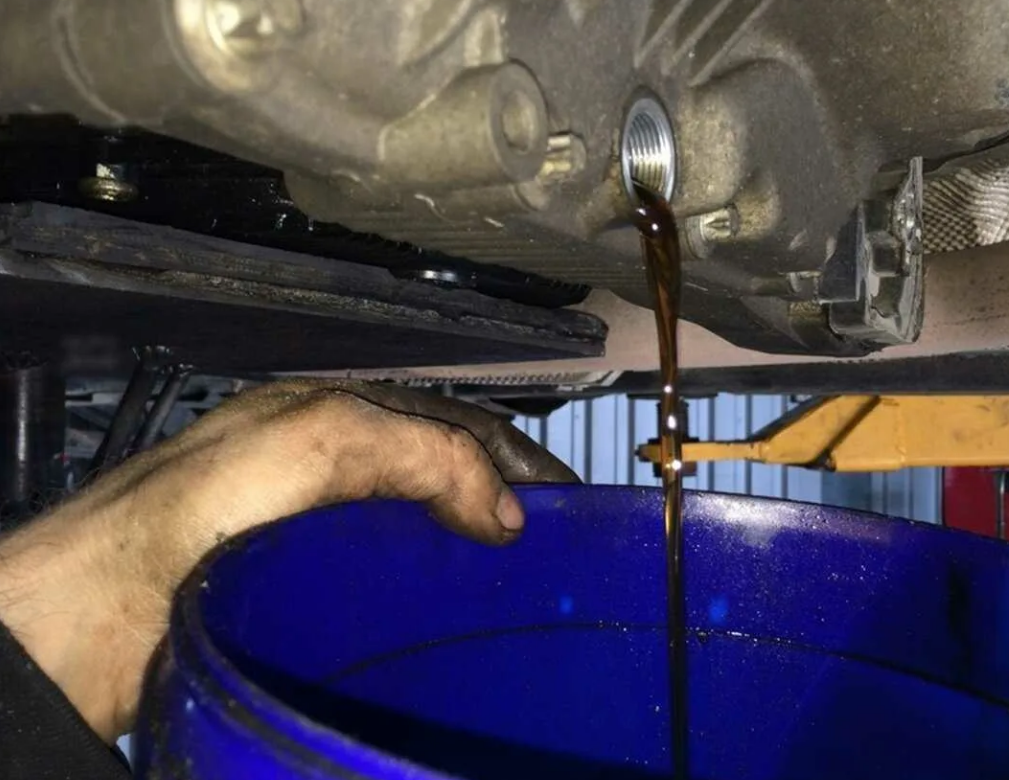 Ну, всё, сейчас я тебе новенького залью! Будешь у меня шептать!