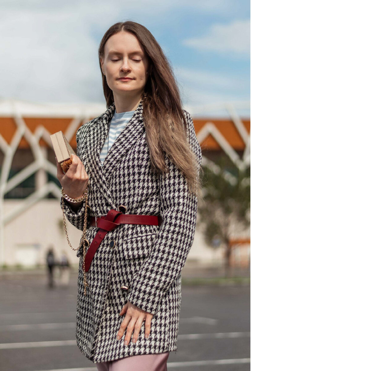 Choose the correct answer ответы. Listen and choose the correct answer. What time do you go to bed. Listen and draw the time. Listen and choose a or b.