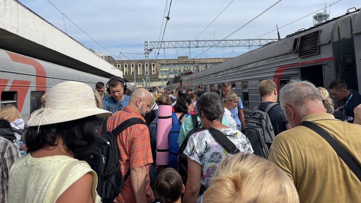 Поезд Москва-Крым: 3 скандала в одном вагоне. Пожалели, что решили  сэкономить | Апполинария Гордиенко | Дзен