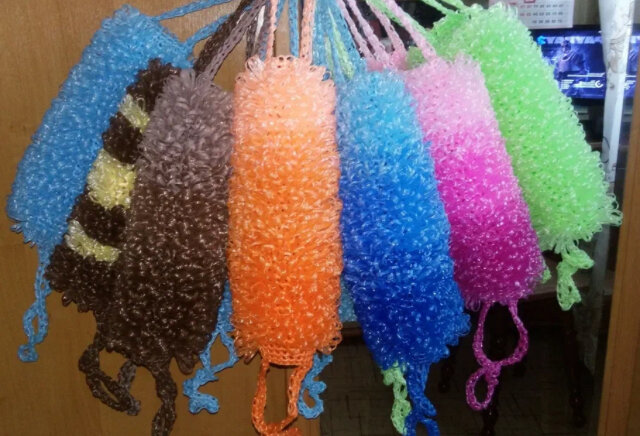 Самая популярная вязаная мочалка для бани