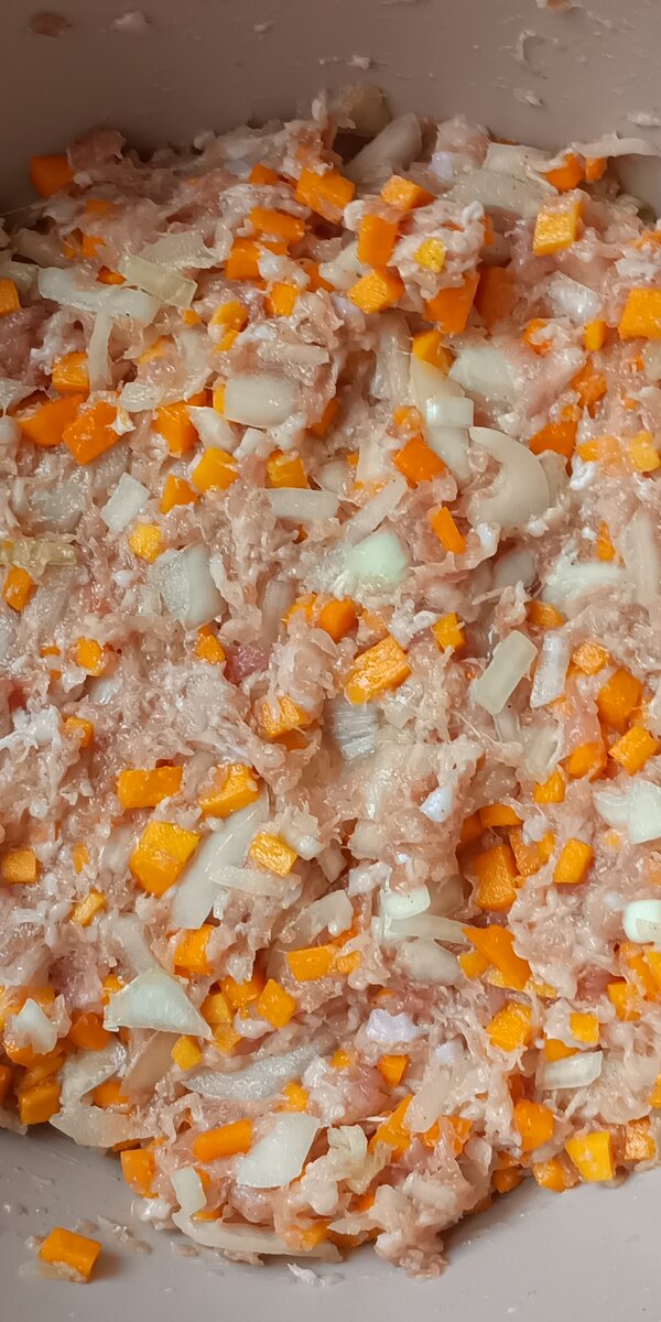 фарш с луком. фарш для пельменей. фарш куриный. жидкий фарш. сочный фарш с луком.