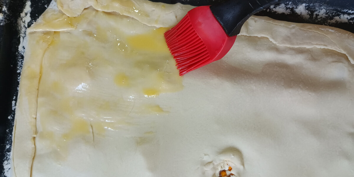 лук в слоеном тесте. сырные булочки. лук в слоеном тесте. лук в слоеном тесте. постные луковые булочки.