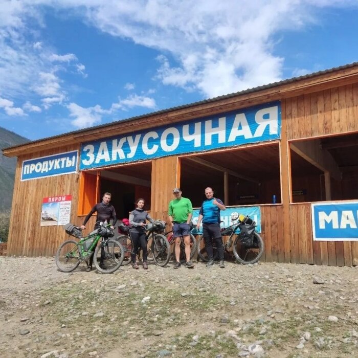 Республика алтай туристы. Элекмонар каракольские озера. Мультинские озера поход. Треккинг к подножию горы белух. Акташ горный алтай.