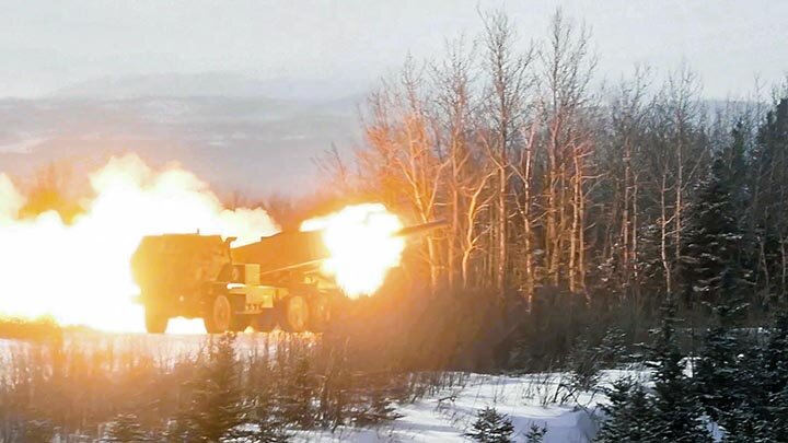 ВСУ БЕРЕГУТ БОЕПРИПАСЫ, ПОЭТОМУ УДАРЫ ИЗ РСЗО "ХАЙМАРС" НАНОСЯТСЯ ПРИЦЕЛЬНО И ТОЧЕЧНО. ФОТО: STAFF SGT. DIANA COSSABOOM/KEYSTONE PRESS AGENCY/GLOBAL LOOK PRESS