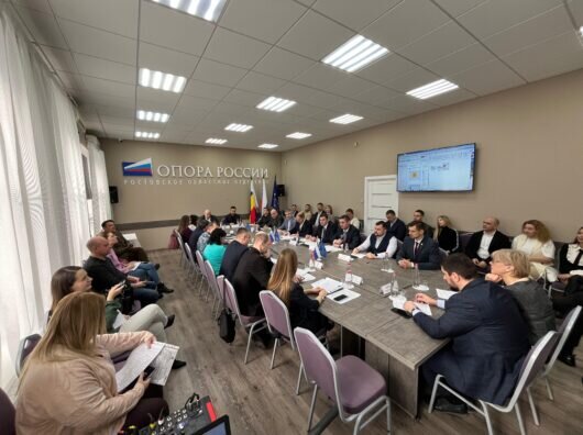    Ростовские предприниматели и прокурор обсудили действия в случае ЧС и административную ответственность бизнеса //Фото ОПОРА России