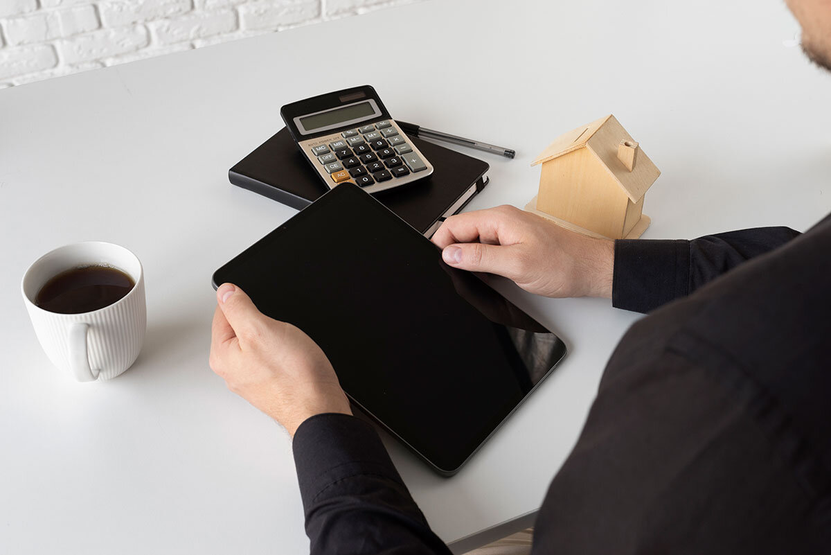 Однако важно помнить, что официальные организации никогда не звонят через мессенджеры.