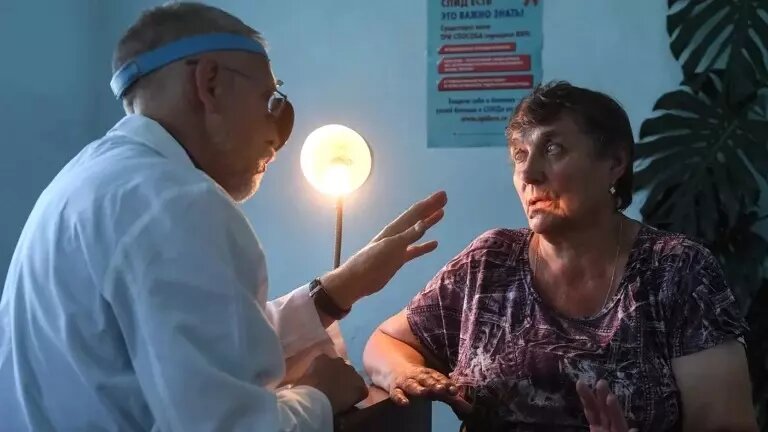 По новым правилам врач должен будет строго следить за своей речью, не допуская «запрещенные» слова. Фото: RTVI