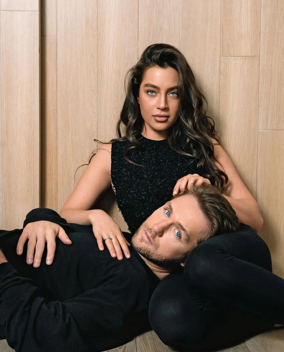 Их не пугают бесконечные гастроли, концерты и ненормированный рабочий график &mdash; они готовы мириться со всеми трудностями ради своих вторых половинок.-16