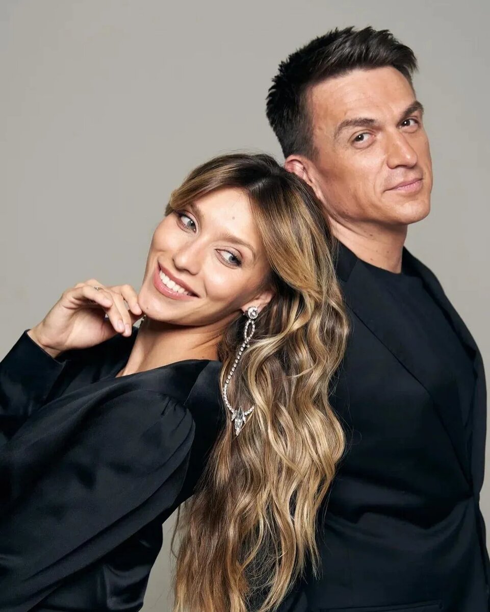 Их не пугают бесконечные гастроли, концерты и ненормированный рабочий график &mdash; они готовы мириться со всеми трудностями ради своих вторых половинок.-37