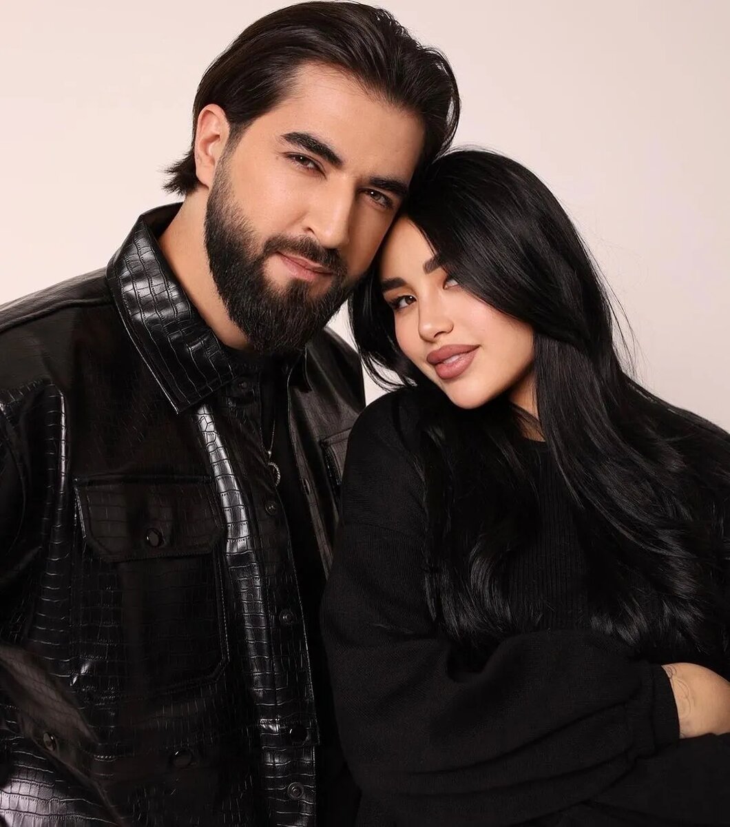 Их не пугают бесконечные гастроли, концерты и ненормированный рабочий график &mdash; они готовы мириться со всеми трудностями ради своих вторых половинок.-43