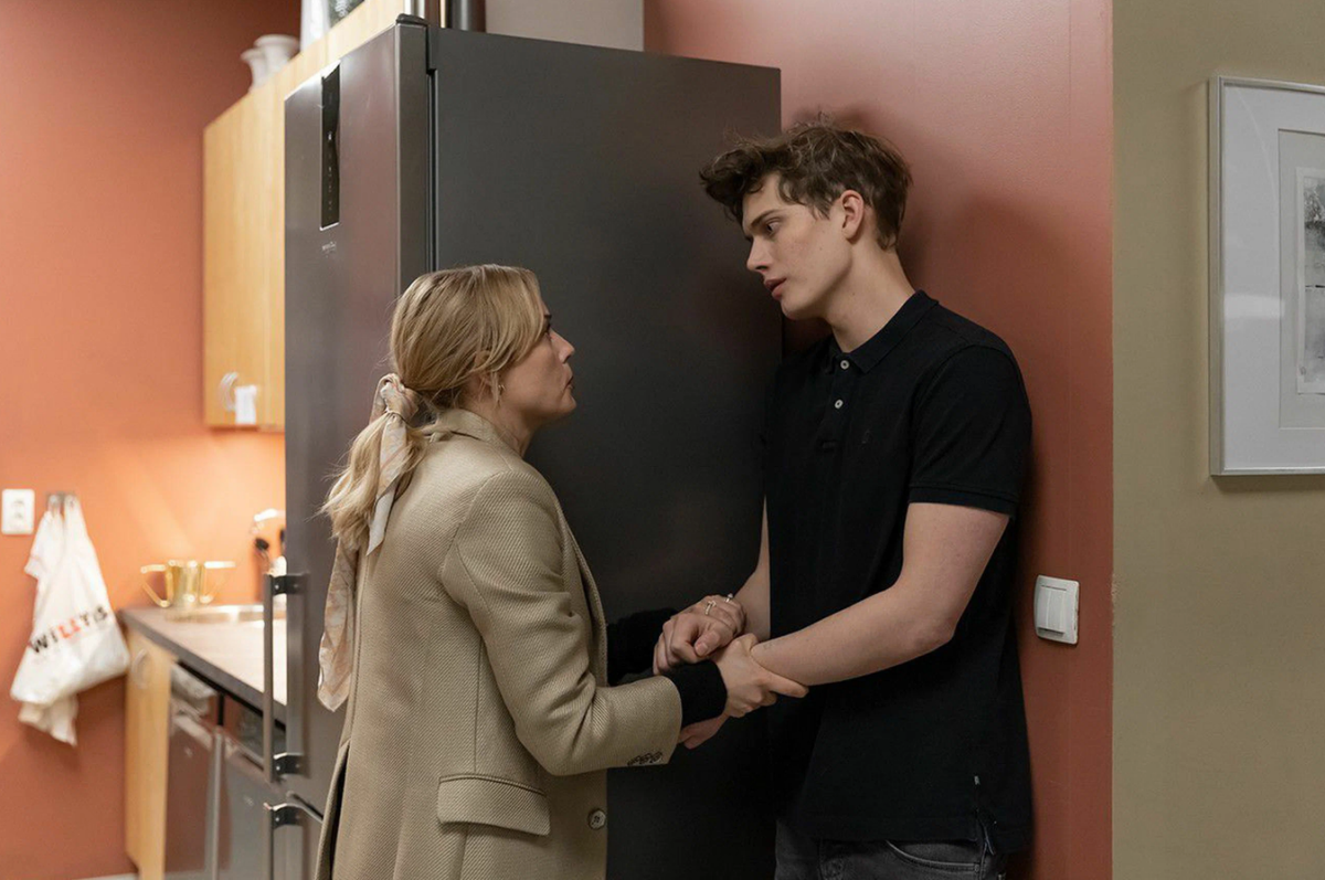 Что придумать чтобы не идти на работу. Что придумать чтобы не идти на работу. Отмазался мем. Прикольная отмазка от работы. Можно я не пойду на работу.