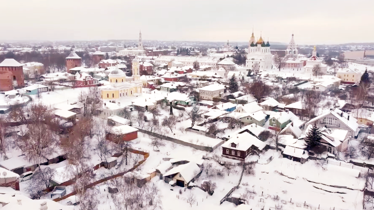 Возможно вы знаете, но большинство точно не знает - исторический центр Коломны и сам Кремль -  жилые. 