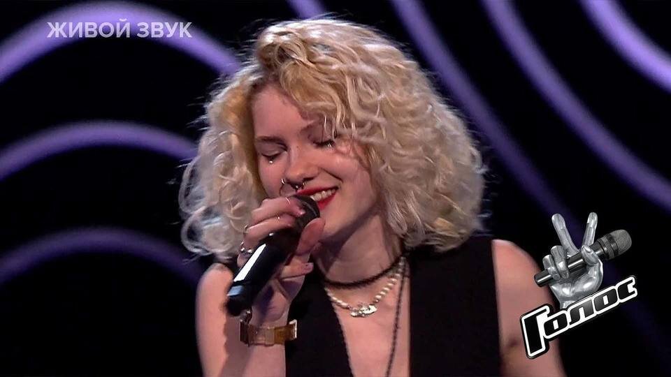 анекдот женщина фотография. сплетни это когда немой говорит глухому что. заходит слепой. анекдоты про слепых. мужчина заходит в бар.