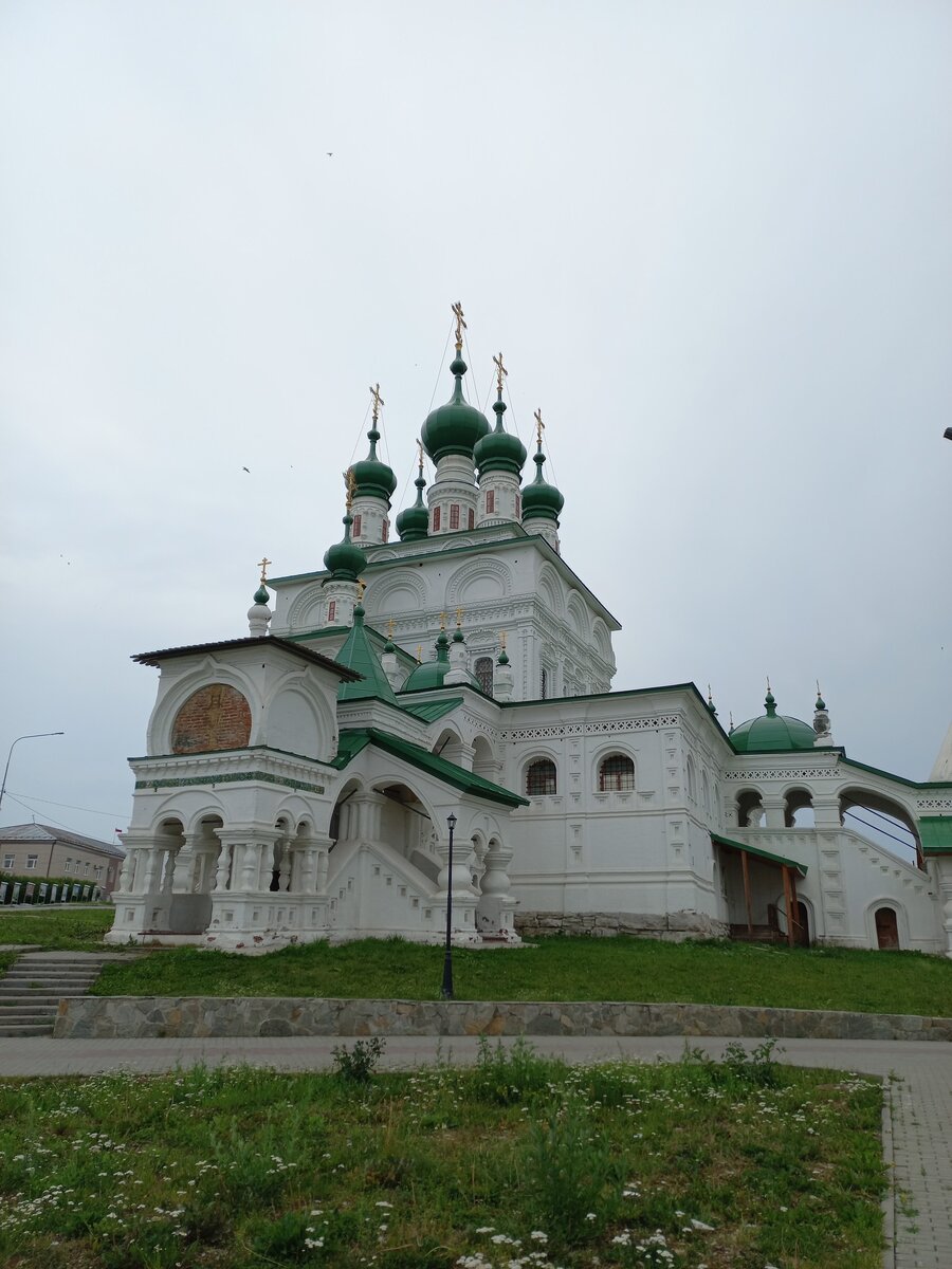 сейшелы виктория. куда поехать отдыхать. кипр пафос море. туризм море. люди на пляже.