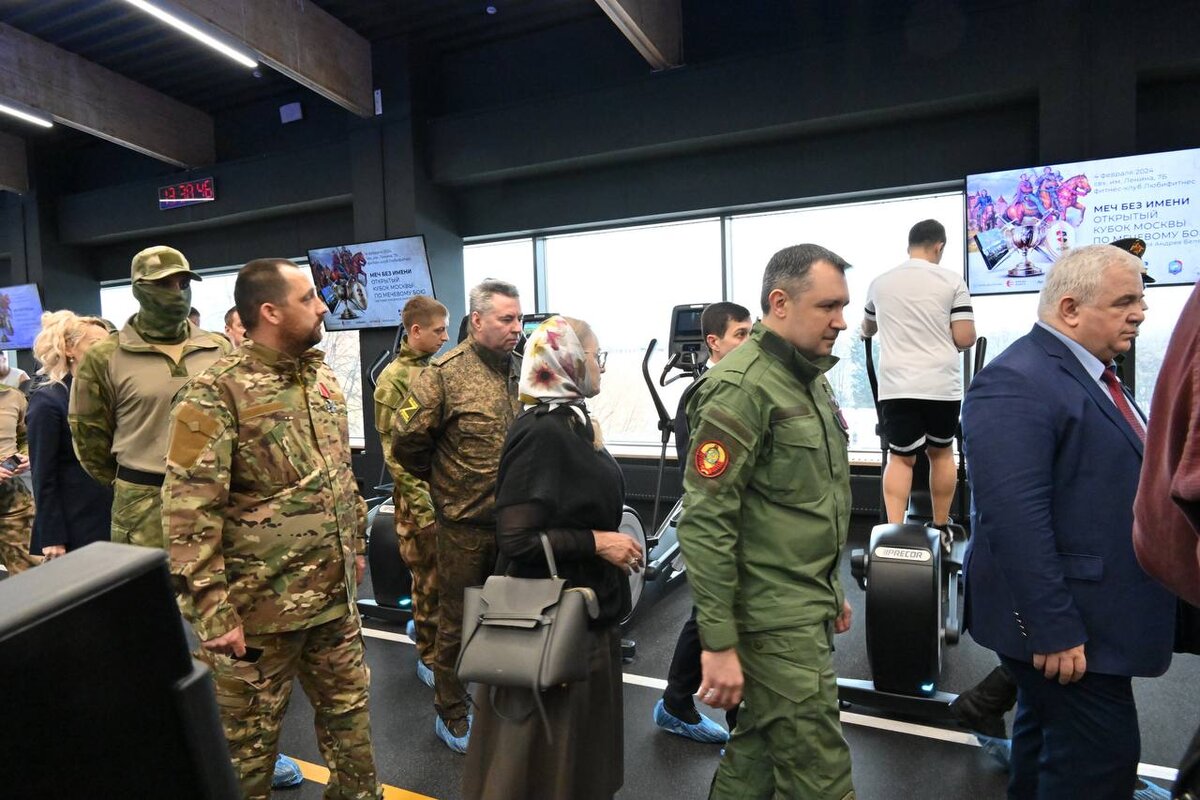 специальные права военнослужащих. военнослужащие являющиеся родственниками. военный с ребенком. права и свободы военнослужащих обж. военнослужащие являющиеся родственниками.