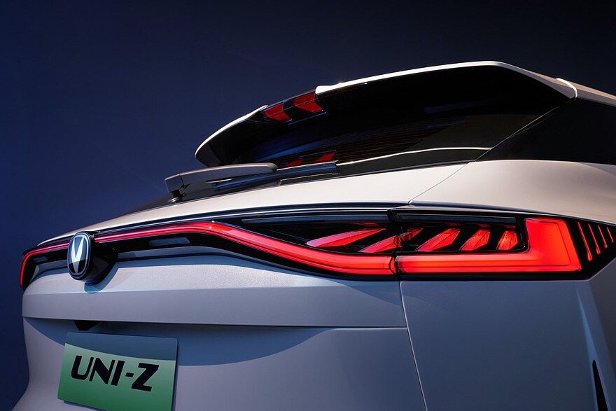 Китайские машины. Салон машин 2022 года. Шанхай 2023. Faw (first automobile works). Китайский автопром.