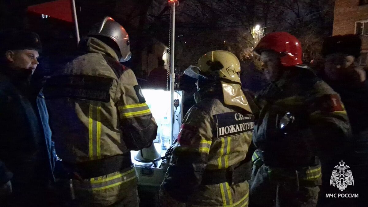     Аварийный режим работы электрооборудования стал причиной крупного пожара на рынке «Темерник» в Ростове, рассказали в региональном управлении МЧС.