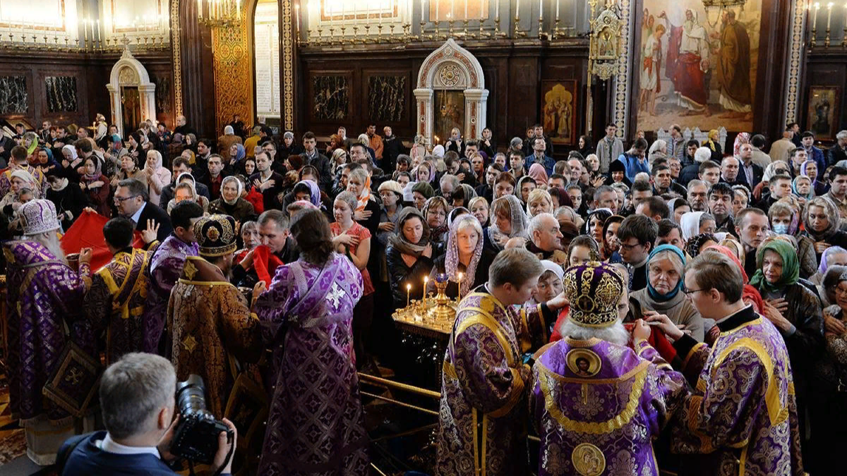 Служба в православном храме