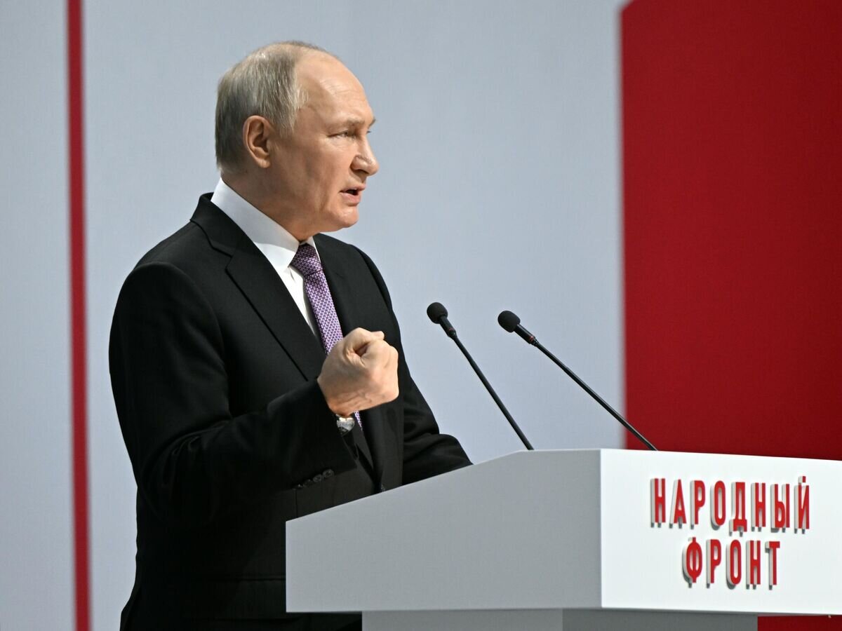    Президент РФ Владимир Путин проводит встречу с активом участников форума Общероссийского народного фронта "Всё для Победы!" в Туле© РИА Новости / Кристина Кормилицына