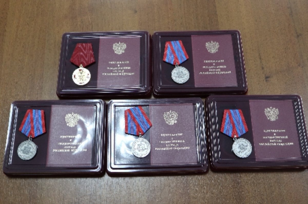    В Твери вручили государственные награды сотрудникам спецподразделений