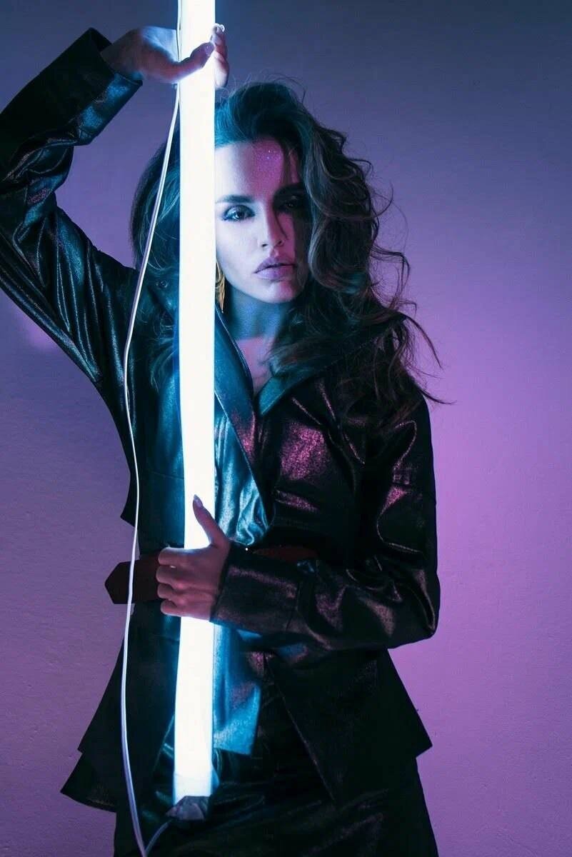 Залипательно pizza, zivert. Макс барских и зиверт. Где снимался клип зиверт. Зиверт бестселлер. Зиверт чак.