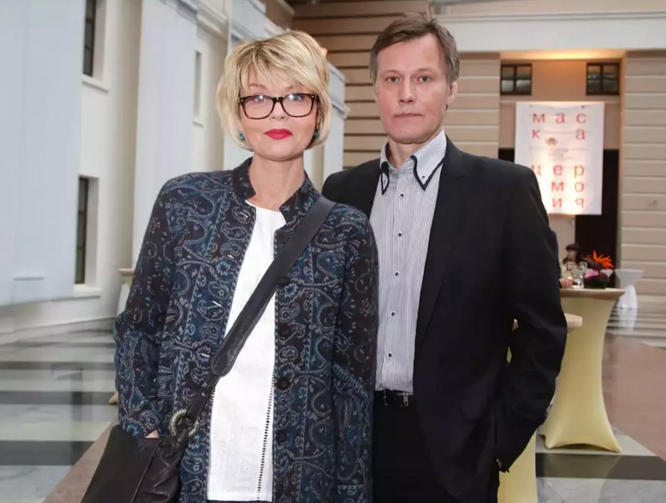 интервью юлии меньшовой с отцом. юлия и владимир меньшов. юлия меньшова 2023. интервью меньшовой с меньшовым. меньшова интервью.