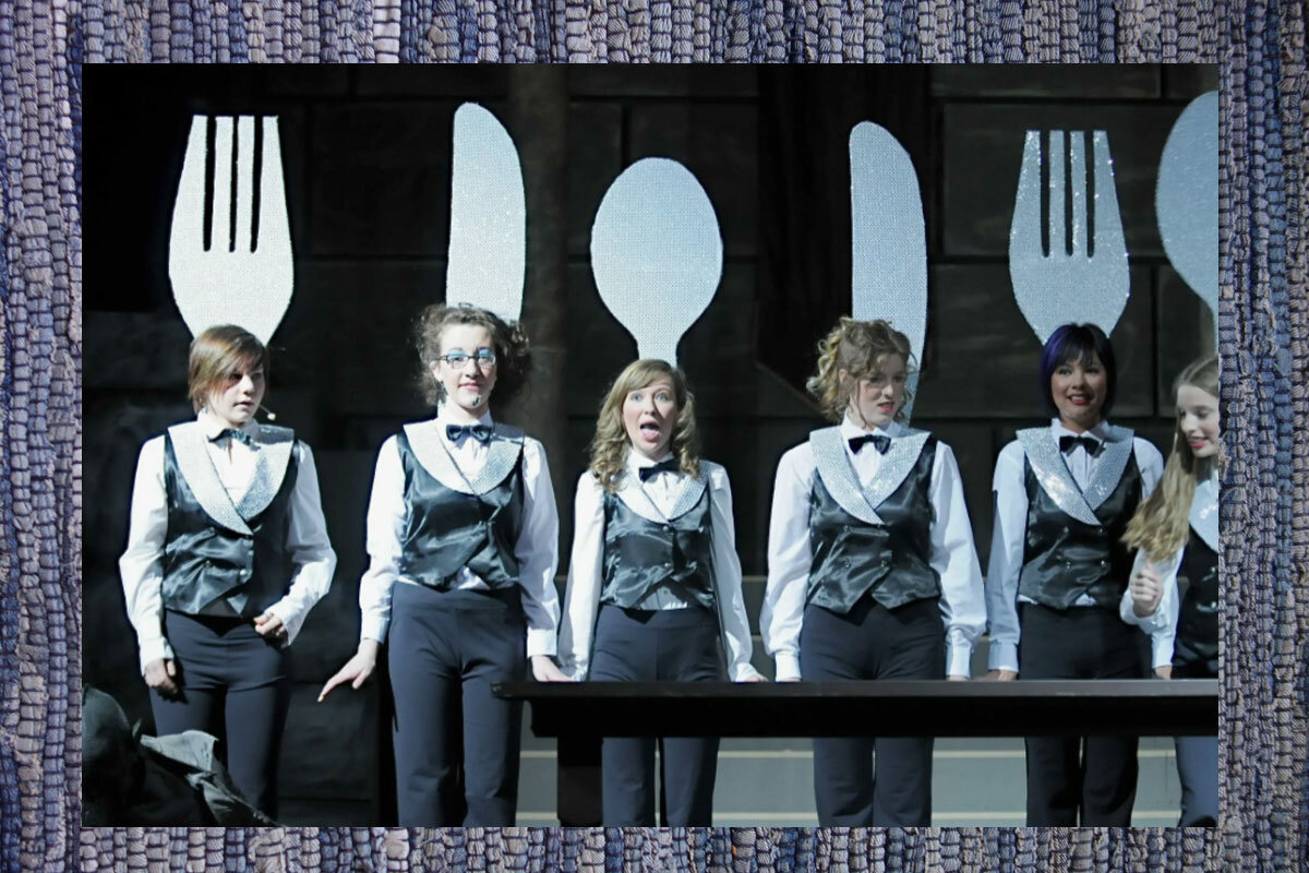 вот так выглядит костюм ложки)