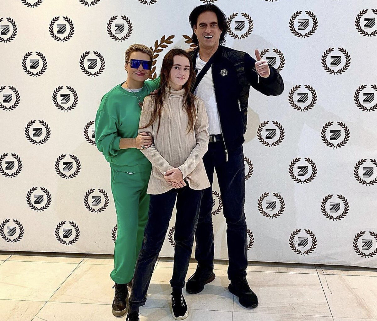 Катя Лель с экс-супругом Игорем Кузнецовым и дочерью Эмилией. Фото: соцсети Кати Лель