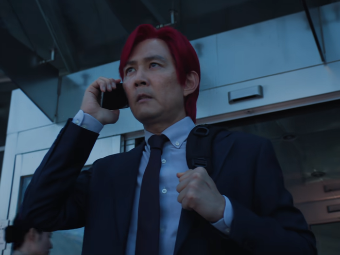 Ли Чжон Чжэ в роли Сон Ги Хона в первом ролике второго сезона "Игры с кальмарами".Netflix