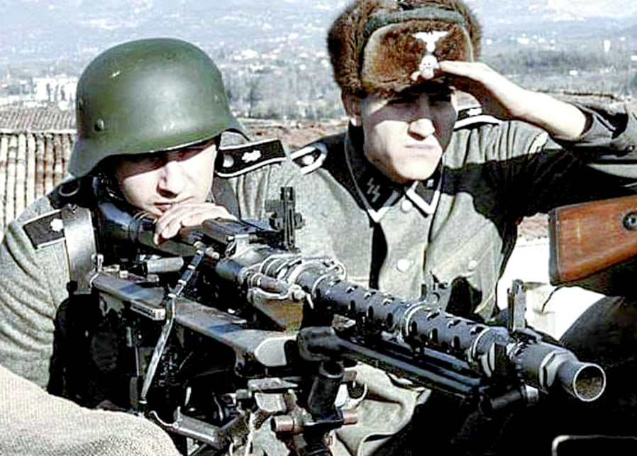 Эсэсовцы с пулемётом MG-34 на Кавказе, 1942 г.