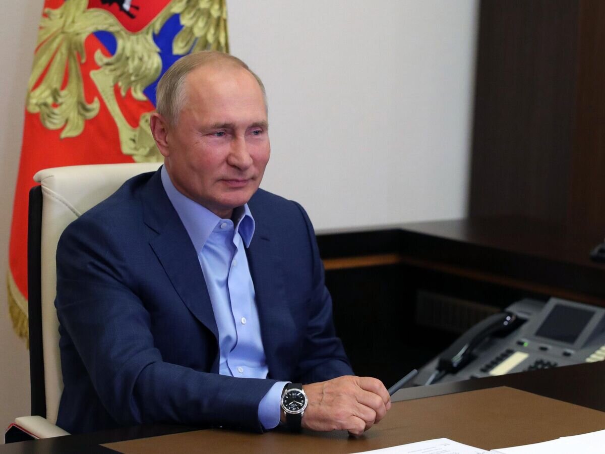    Президент РФ Владимир Путин проводит встречу с победителями конкурса "Лидеры России"© РИА Новости / Михаил Климентьев