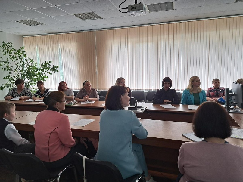 что такое точка роста в школе презентация. точка роста гуманитарный профиль. мероприятия по точке роста. точка роста внеурочные программы. направления работы точки роста.