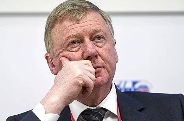 Чубайс, говорят, мог бы вернуться. Но очень не хочет в тюрьму. 