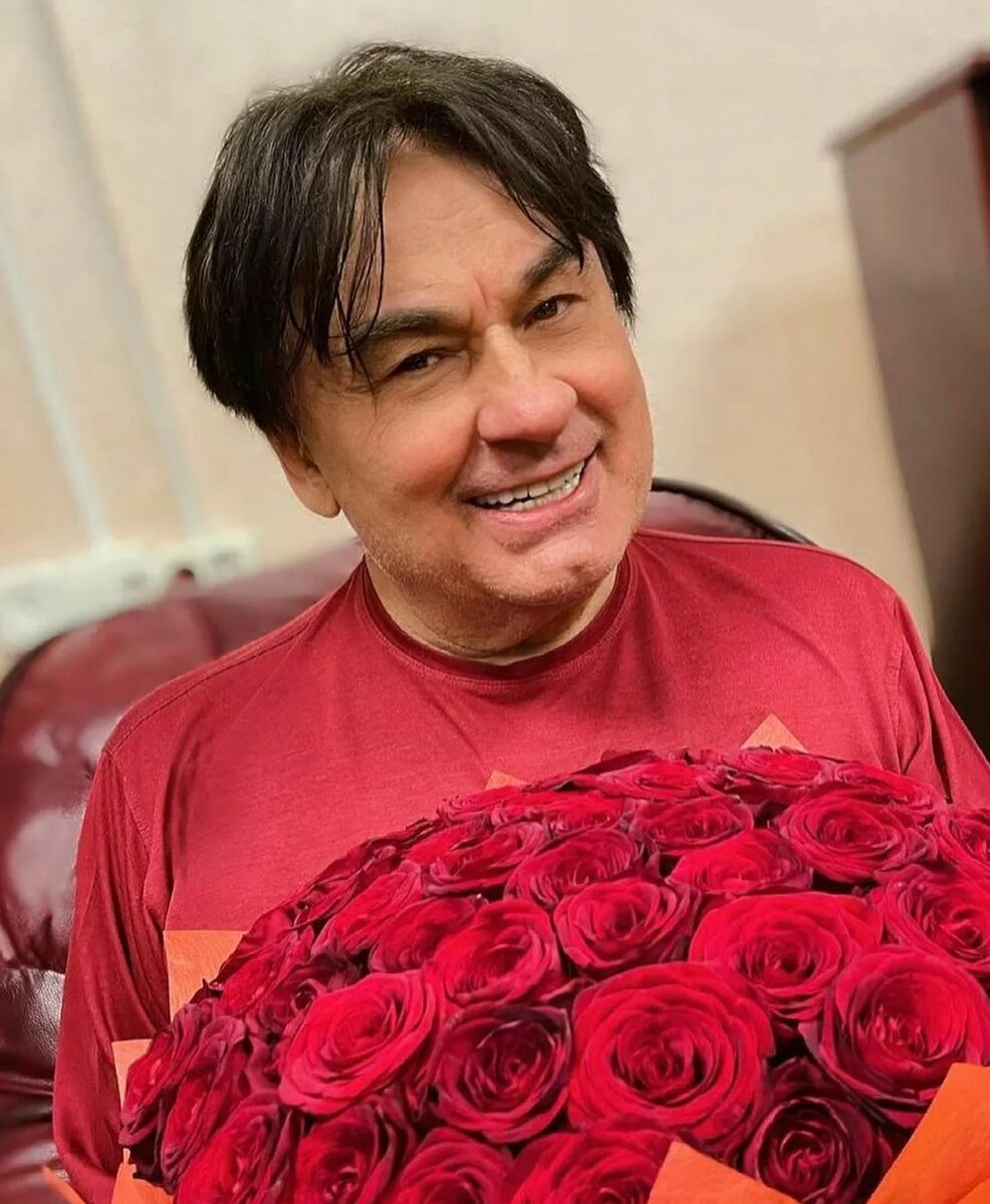 Александр серов биография год рождения личная жизнь Александр Серов в прошлом имел неприятности, когда его вынудили отвечать за отцо