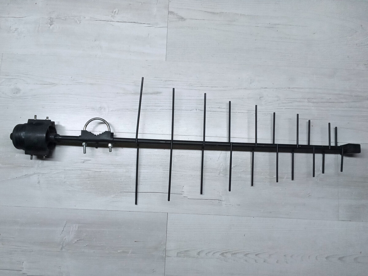 окрашенная антенна 