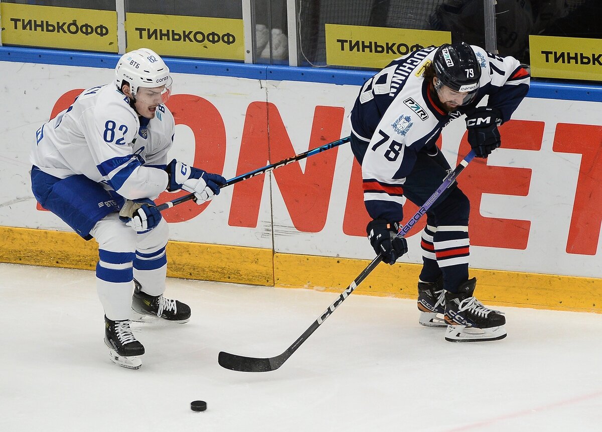 Футбольная команда волга ульяновск. Состав команды волга. Команда волга нижний новгород. Состав команды волга. Фк волга ульяновск форма.
