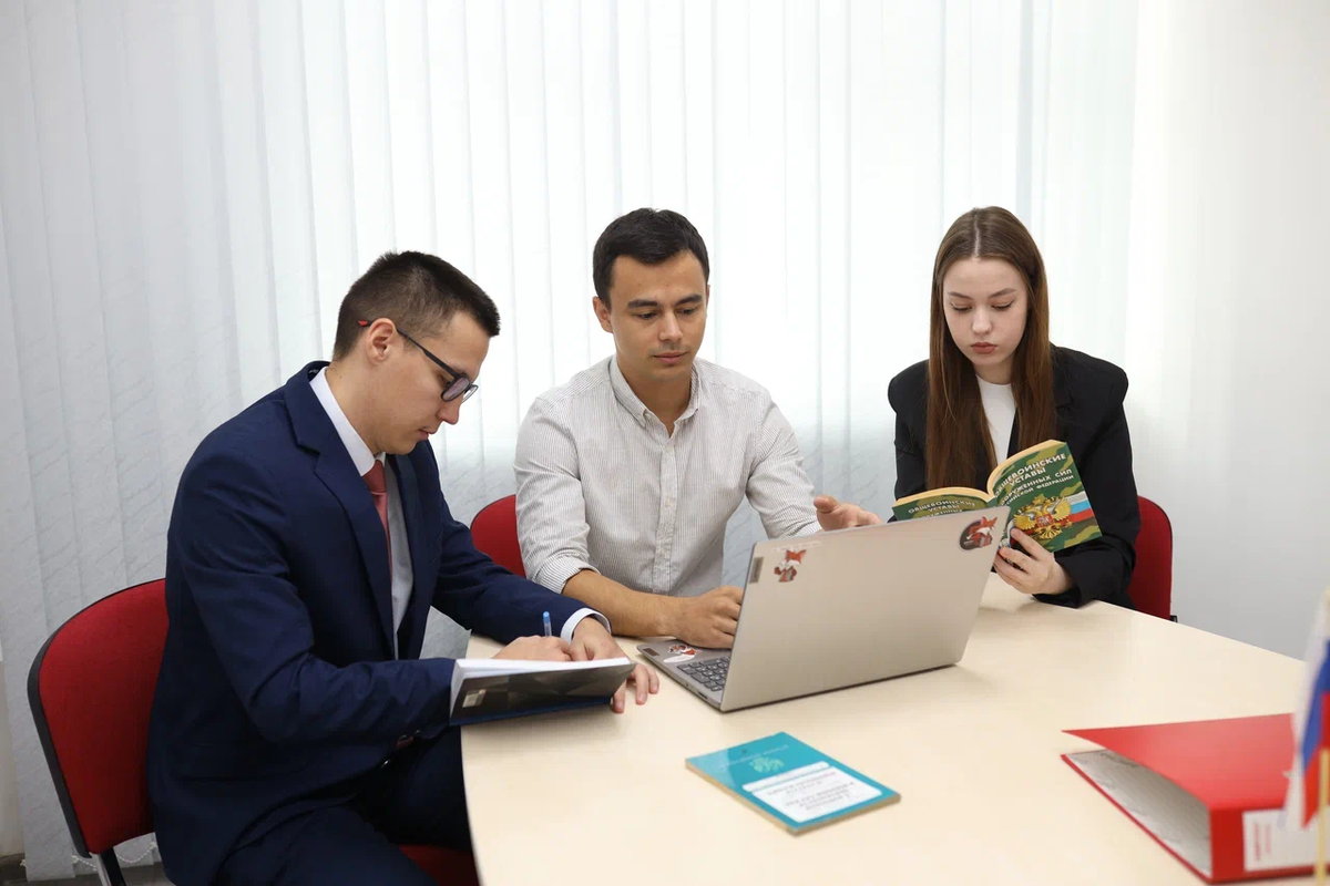 Для вас трудится команда юристов с многолетним опытом, которые имеют специализацию на призыве, освобождении и отсрочке от армии.