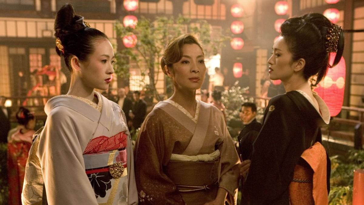 работа в москве с ежедневной оплатой. красивые фотосессии девушек в городе. женщина вечером в офисе. вечерняя работа в москве для женщин. работа подработка.