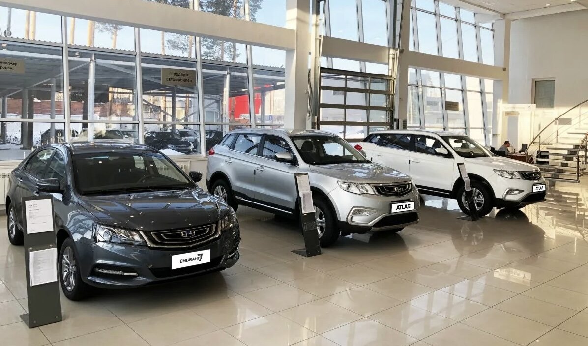 список брендов остаются в россии. самые популярные автомобильные марки. самая популярная машина в россии 2023. какие бренды остались в россии. доля рынка автомобилей в россии 2022.