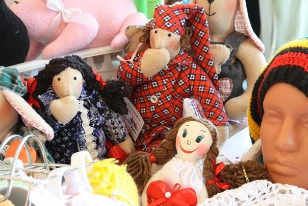 Арт-базар во Владимирском ОДРИ, также много лет назад.