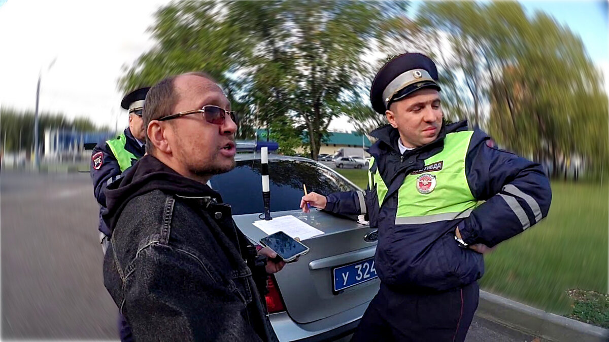 Дает взятку гаишнику. Дело гаишников. Сотрудник дпс выстрелил в голову. Взятка дпс. Беседа с инспектором дпс.