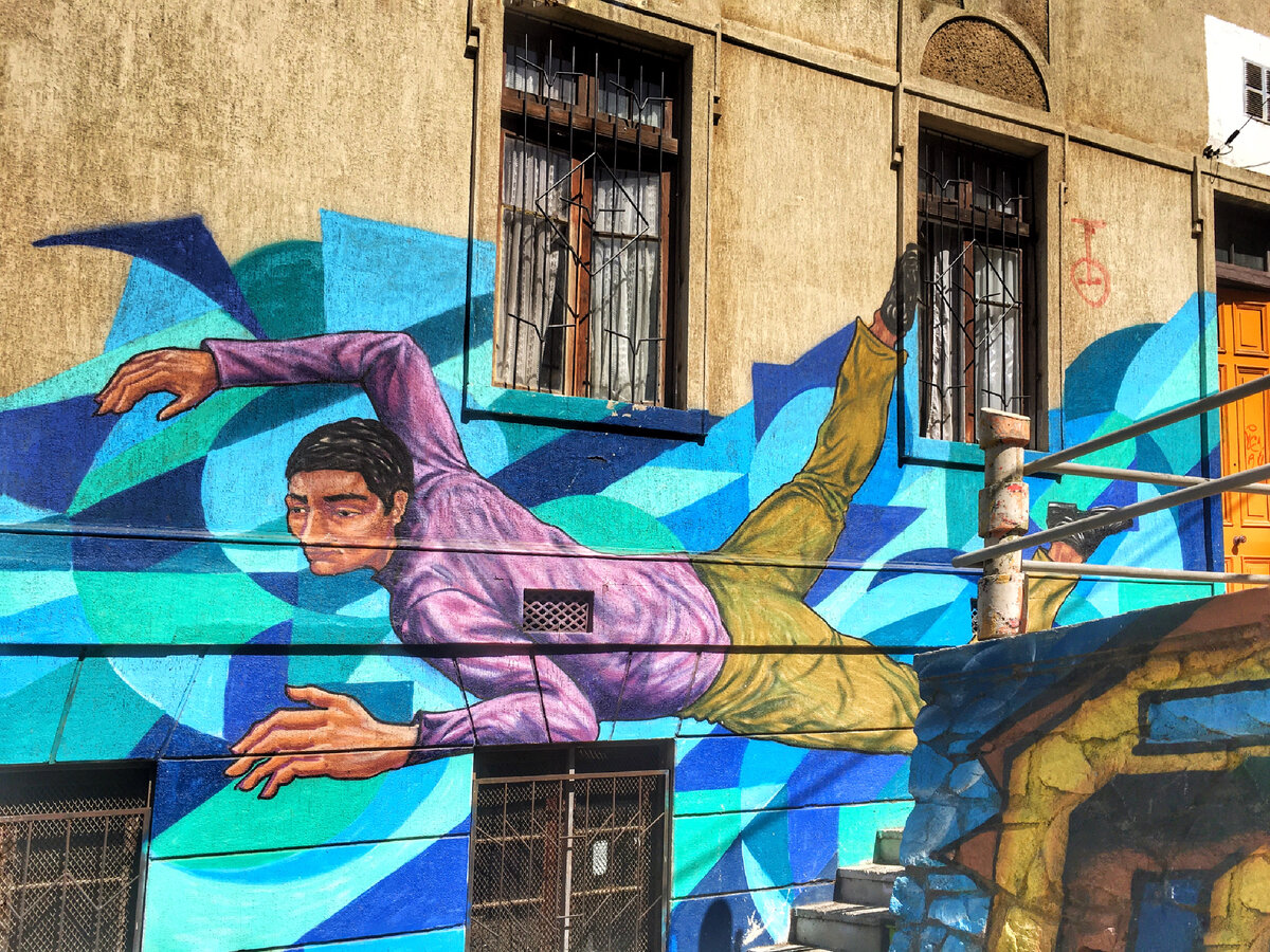 Это просто Мурад в чилийском городе Вальпараисо. Фото автора